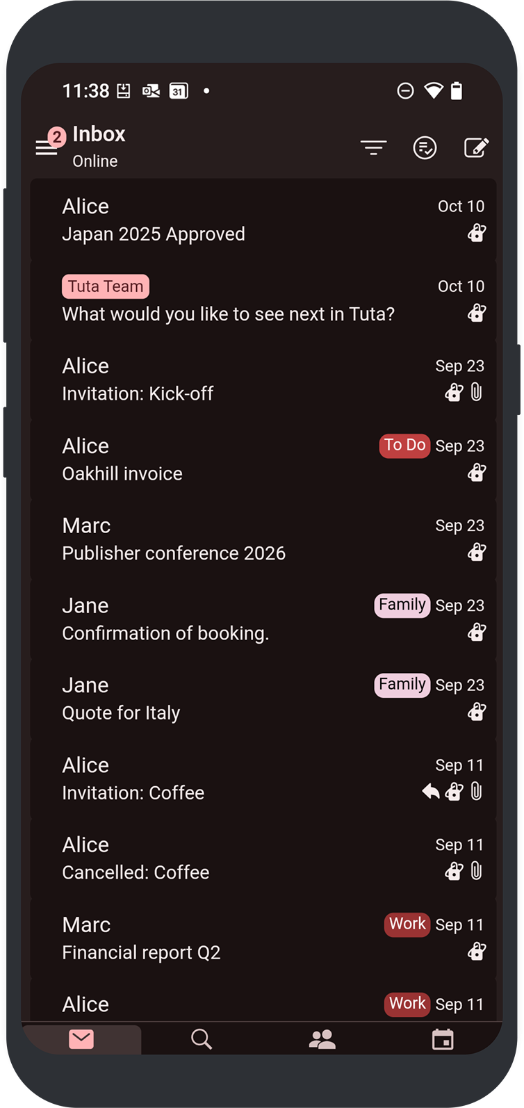 Ein Telefon mit der Tuta Mail-App, die im dunklen Modus geöffnet ist und eine Liste von E-Mails anzeigt.