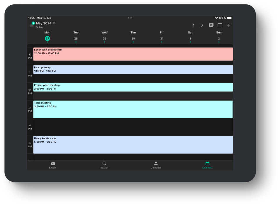 Een tablet met de mobiele app Tuta Calendar open in donkere modus en een lijst met agenda's.