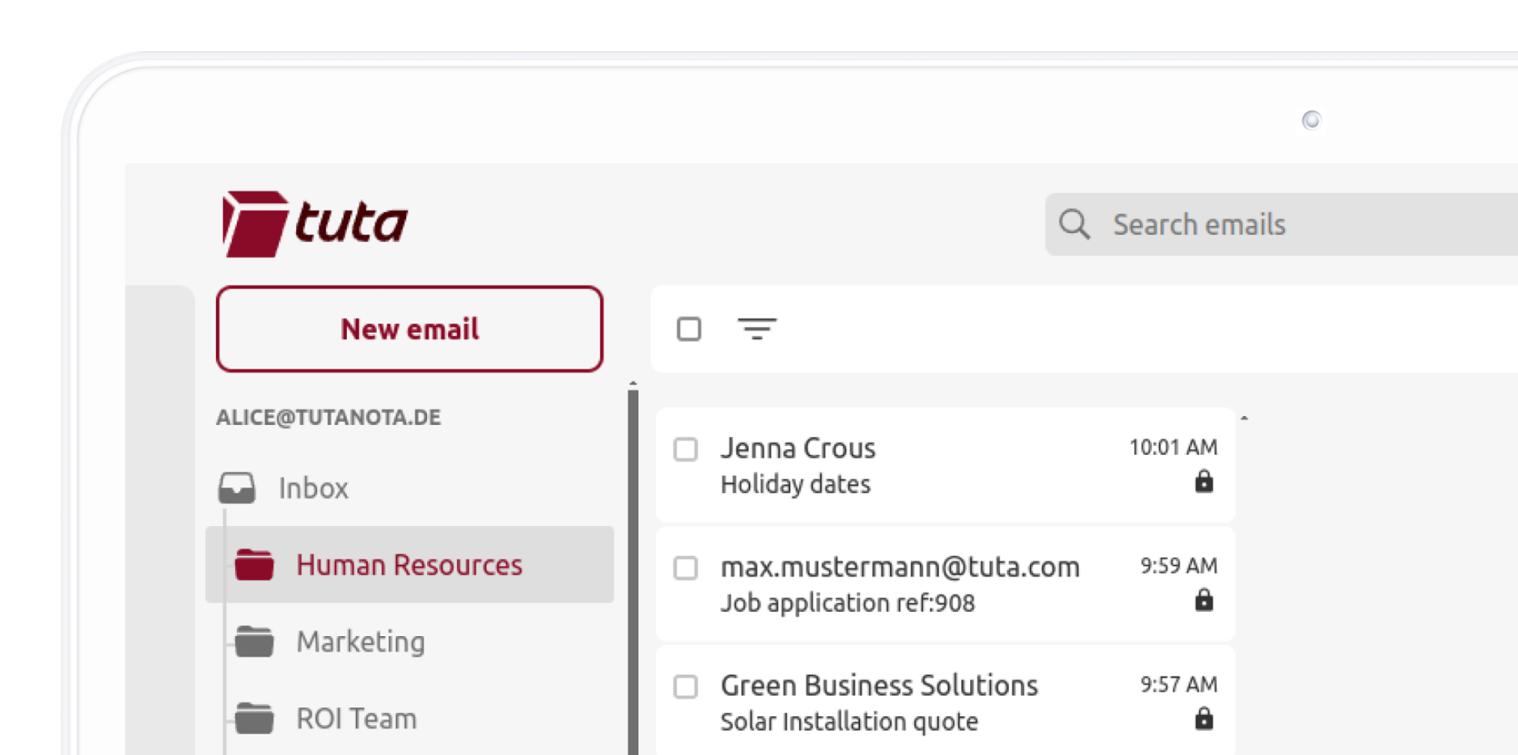 Laptop-Bildschirm mit geöffneter Tuta Mail-App, die verschiedene Posteingangsordner und E-Mails anzeigt.